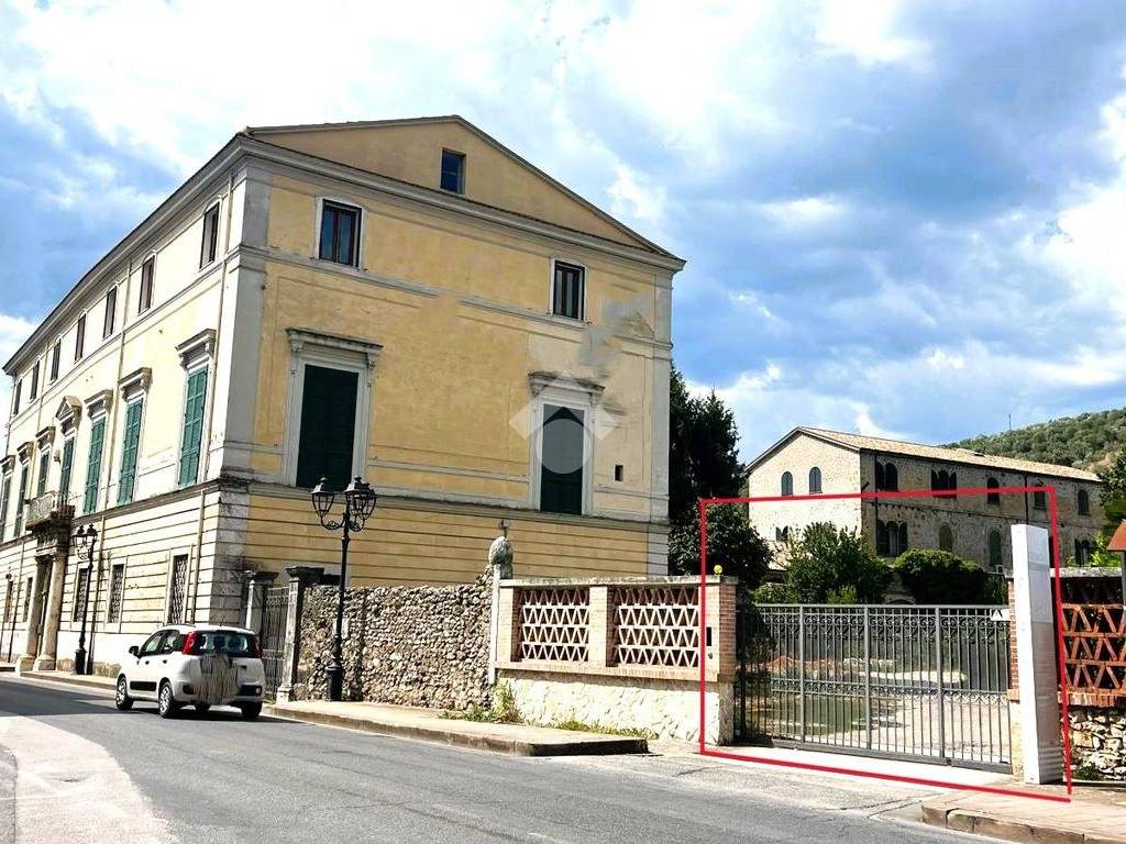 Box / garage a Isola del liri in Via Roma, 5 - Foto 2
