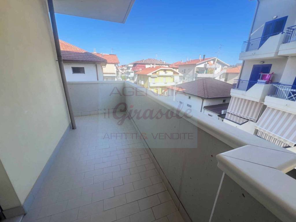 Appartamento a Alba adriatica in Via Trebbia, 14 - Foto 4