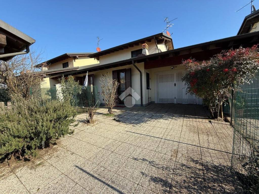 Villetta a schiera a Trivolzio in Via delle Robinie, 16 - Foto 3