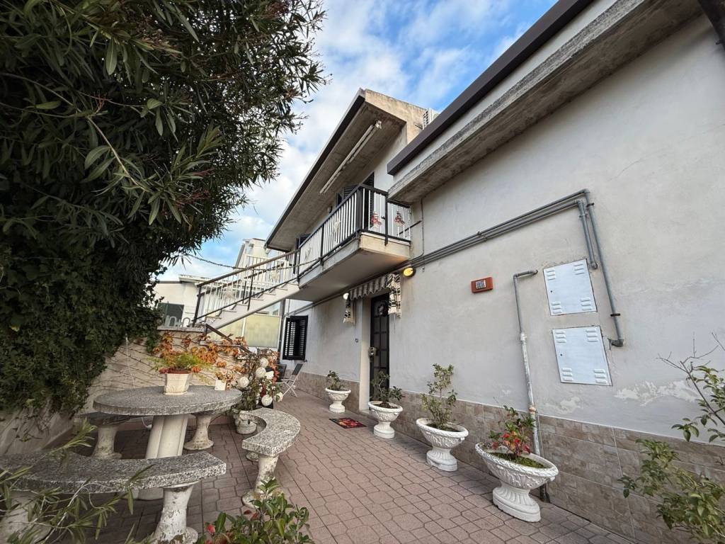 Casa indipendente a Pescara in Strada Colle Marino, 102 - Foto 2