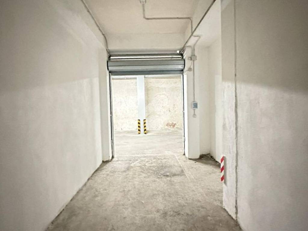 Box / garage a Afragola in Via della Libertà, 22 - Foto 2