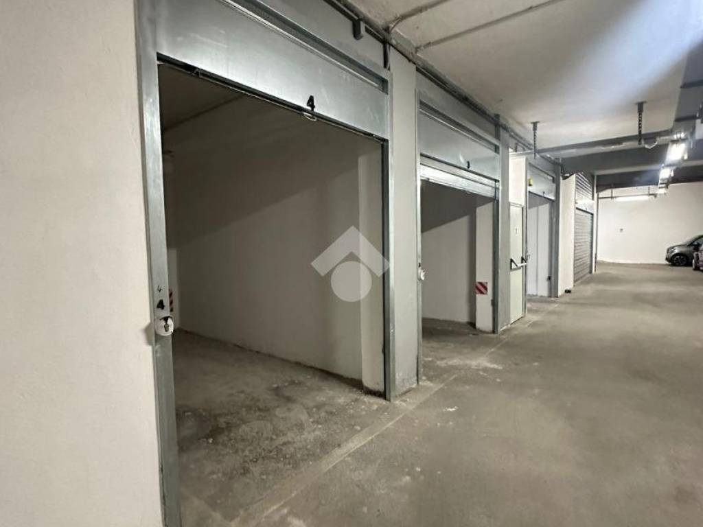 Box / garage a Afragola in Via della Libertà, 22 - Foto 5