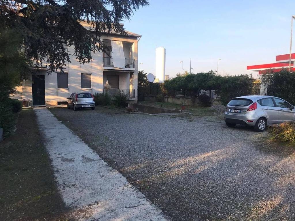 Appartamento a Tortona in Strada Statale Per Voghera - Foto 2
