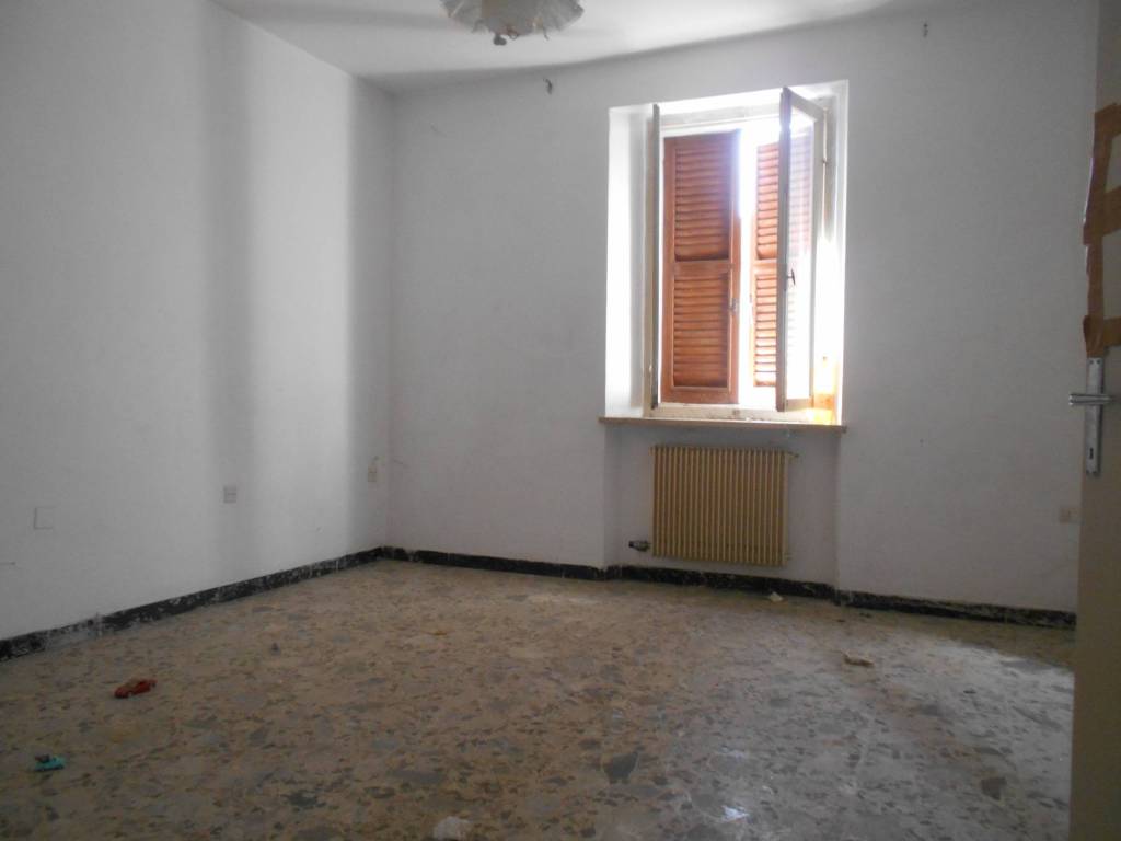 Appartamento a Jesi in Via Giuseppe Garibaldi - Foto 2