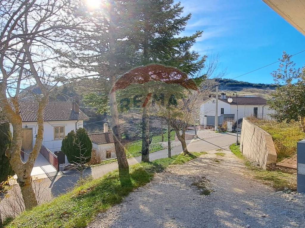 Villa a Montenerodomo in BRIGATA MAIELLA, 6 - Foto 3