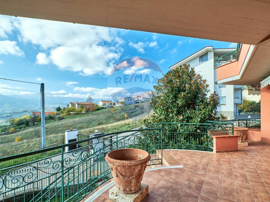 Villa a Penne in Via Monte Bertona, 18 - Foto 4