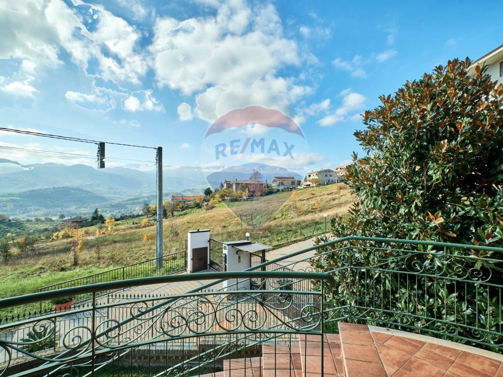 Villa a Penne in Via Monte Bertona, 18 - Foto 5