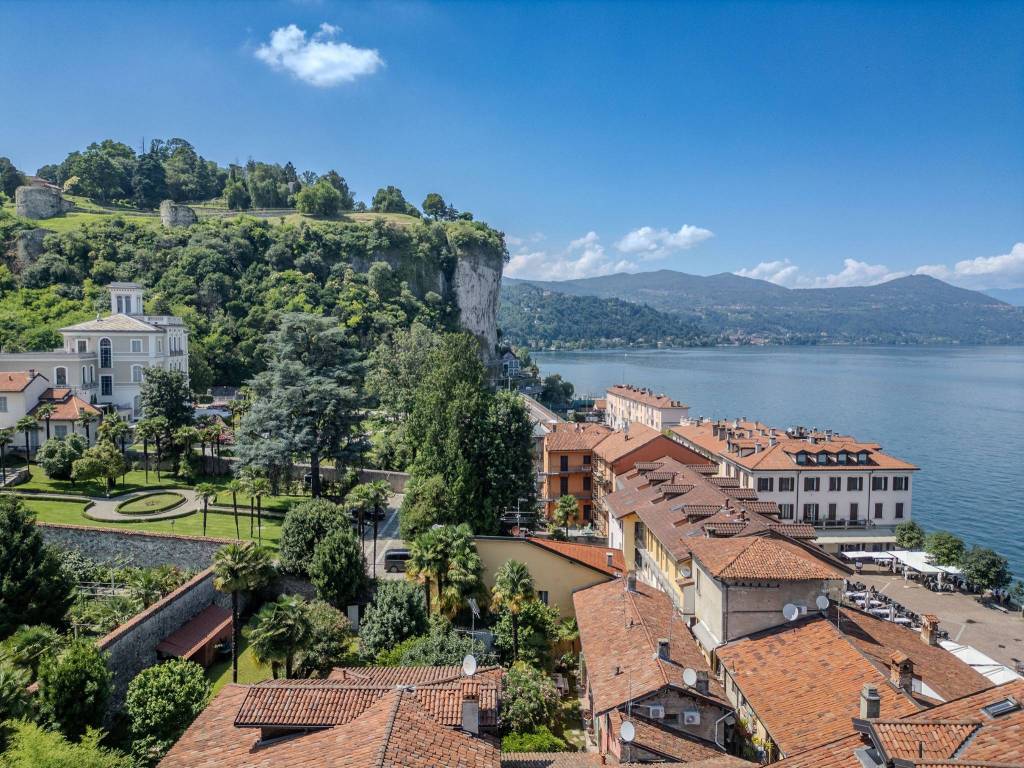 Appartamento a Arona in Via Pertossi, 8 - Foto 2