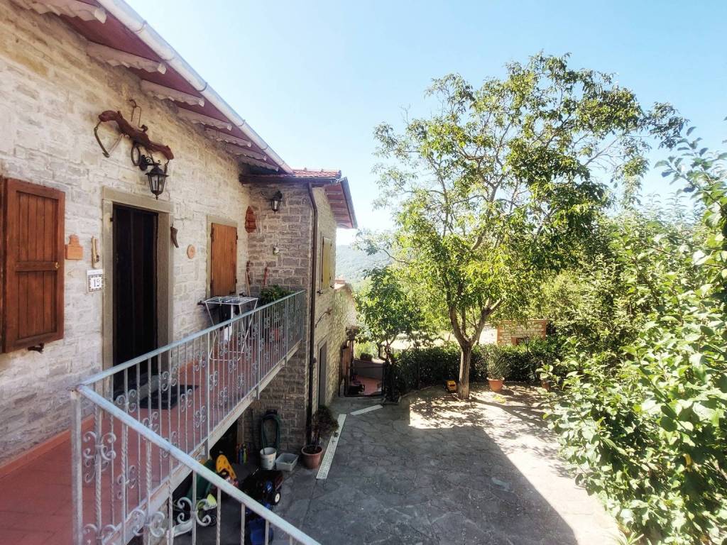 Casa indipendente a Chiusi della verna - Foto 2