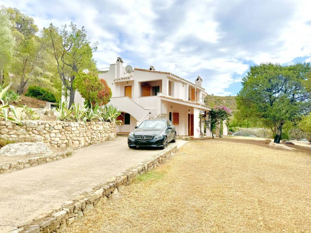 Villa a Sinnai in VIA DEGLI ANEMONI, 50 - Foto 2