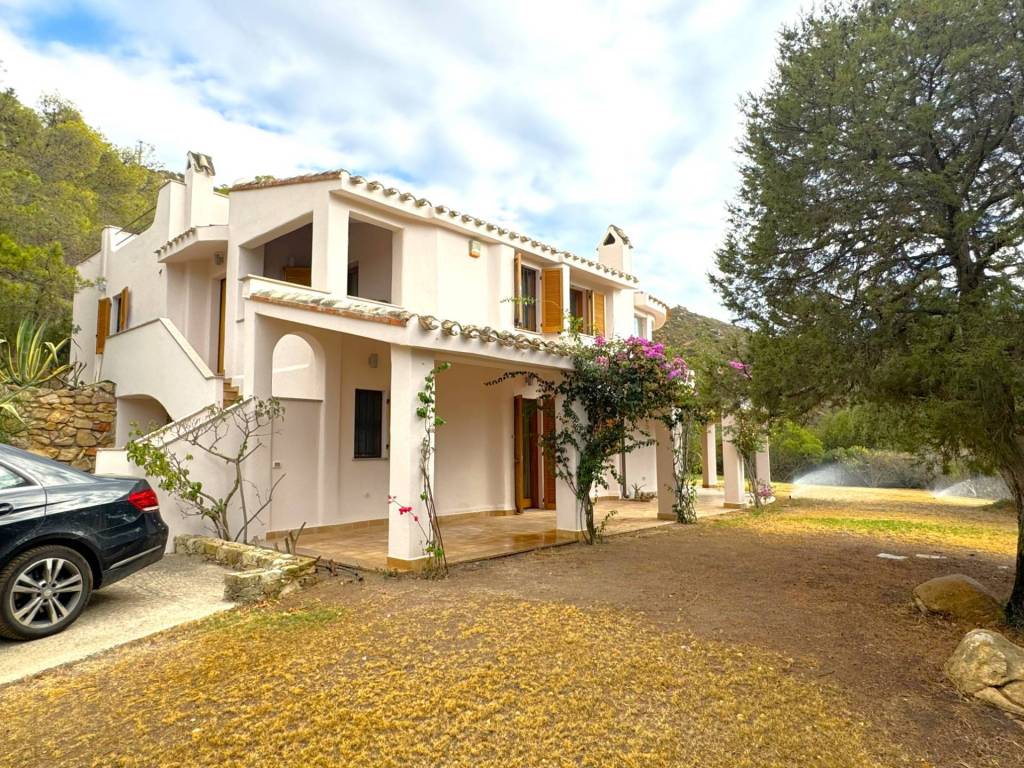 Villa a Sinnai in VIA DEGLI ANEMONI, 50 - Foto 3