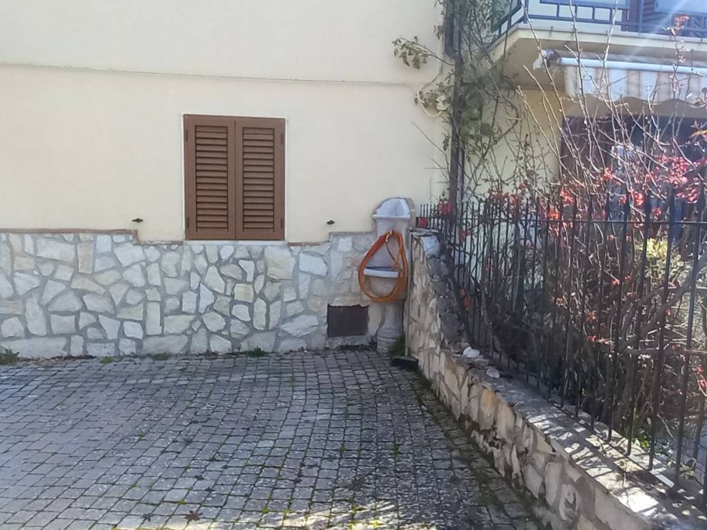 Casa indipendente a L'aquila in Via della Fonte, 10 - Foto 5