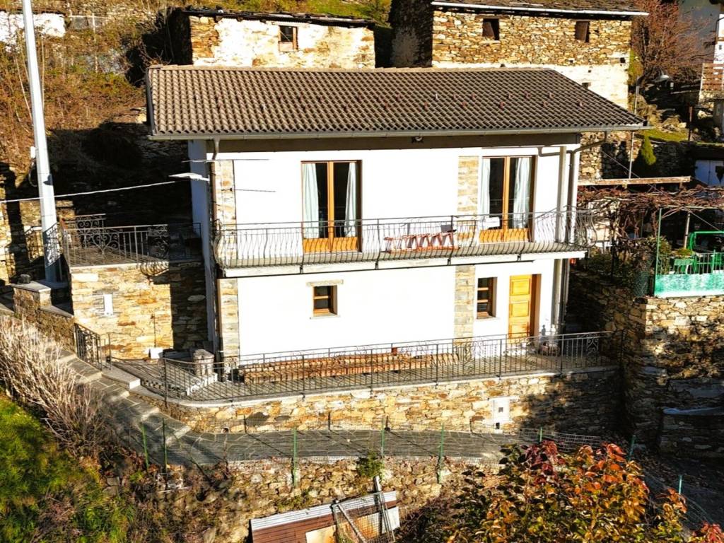 Villa a Valle cannobina in Via Roma - Foto 2
