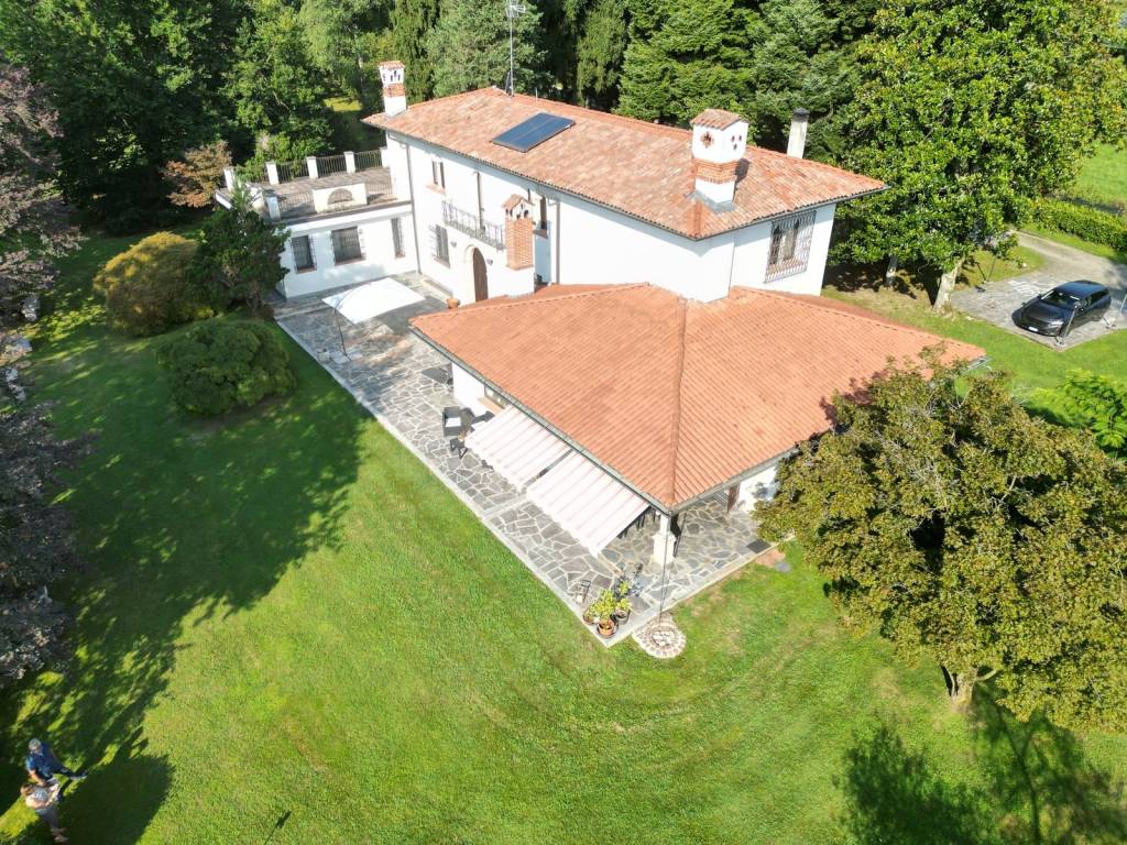 Villa a Castelletto sopra ticino in Via Oldrini Abramo - Foto 2