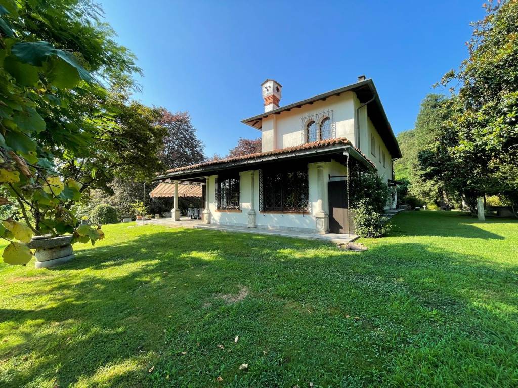 Villa a Castelletto sopra ticino in Via Oldrini Abramo - Foto 3