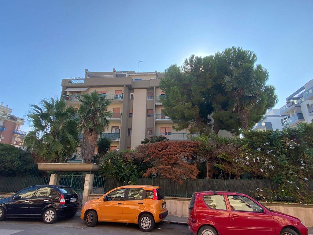 Box / garage a Trani in Via Avvocato Giacinto Dell'Olio - Foto 3