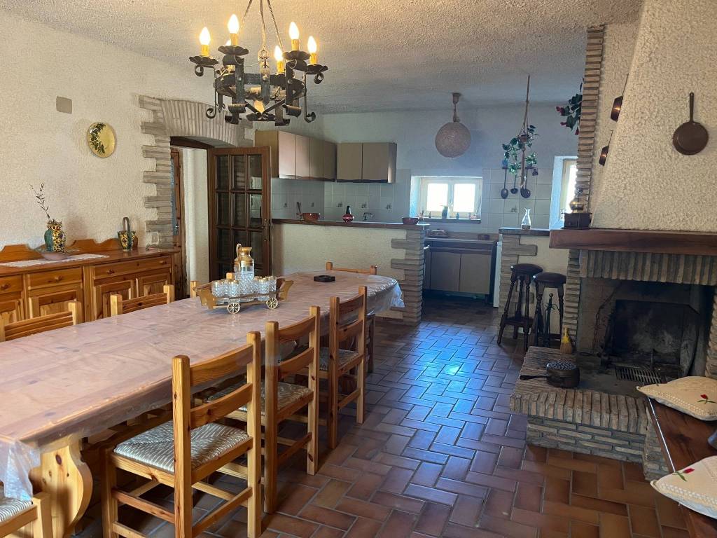 Rustico / casale a Gualdo tadino in Località Pieve di Compresseto, 28 - Foto 2