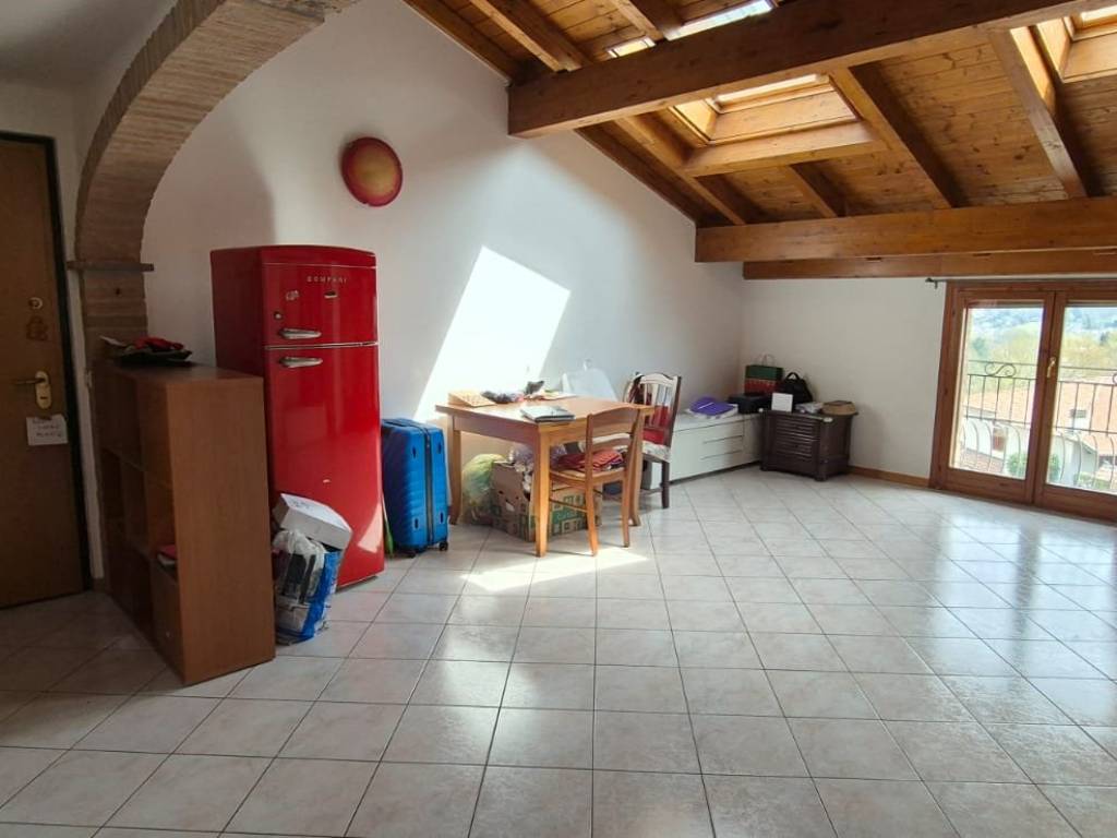 Appartamento a Cuasso al monte in Via Madonna - Foto 3