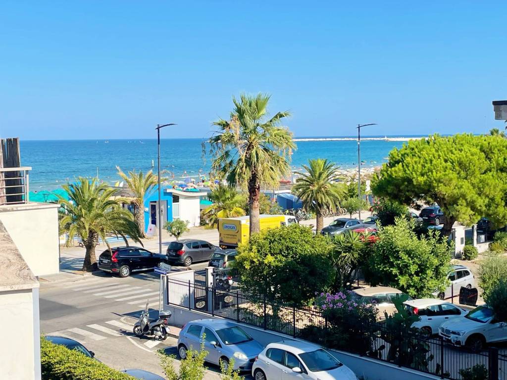 Attico / mansarda a Grottammare in lungomare alcide de gasperi - Foto 3