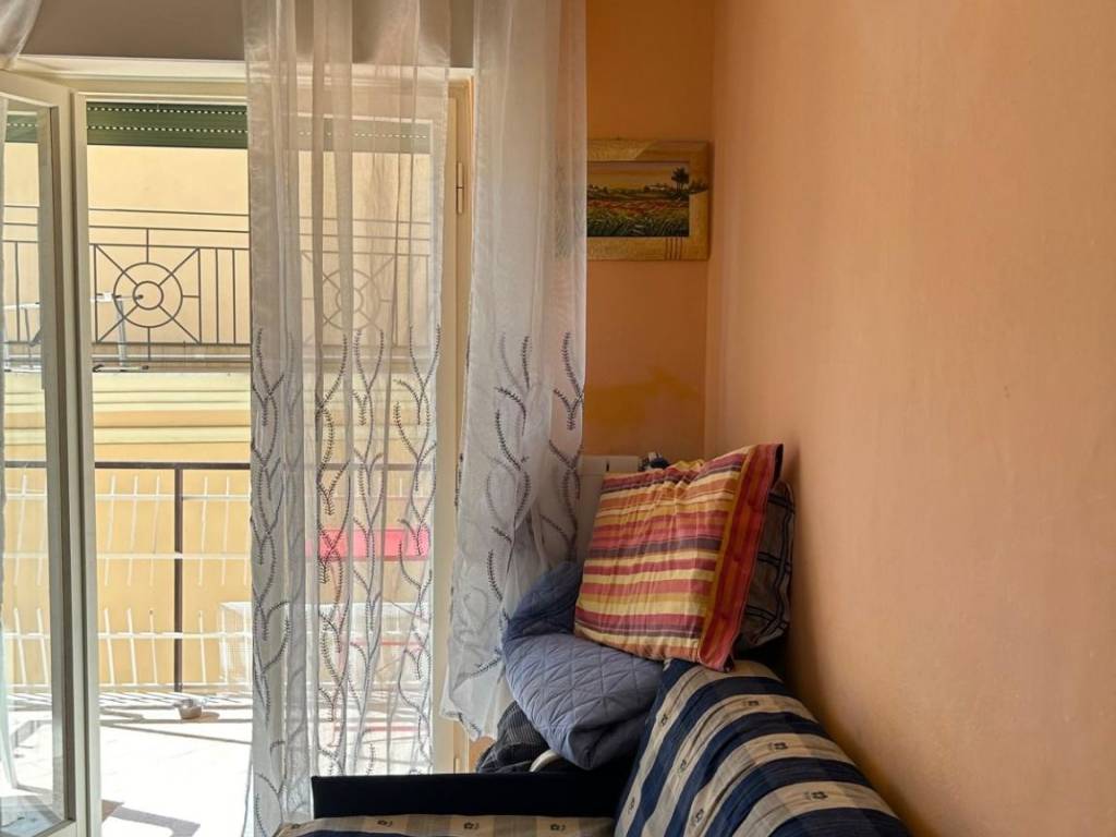 Appartamento a Taggia in Via Cristoforo Colombo - Foto 2