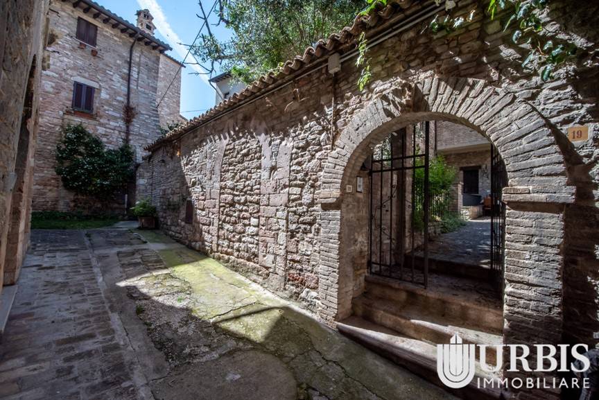 Appartamento a Assisi in Via del Terz'Ordine - Foto 2
