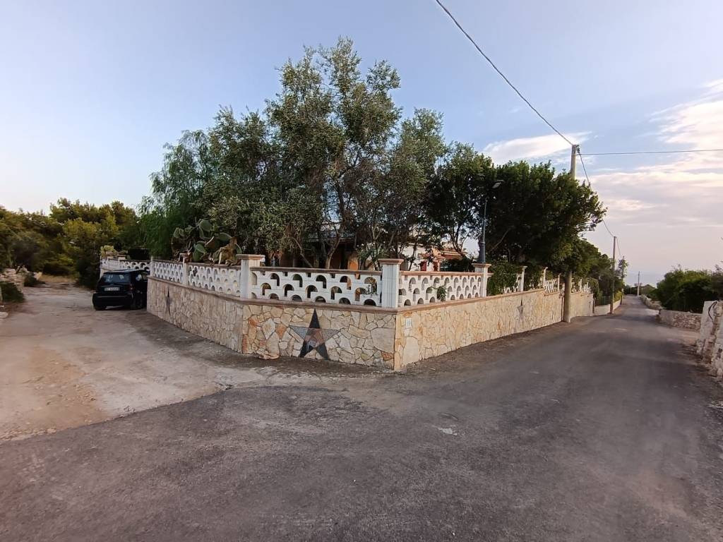 Villa a Salve in Via delle More - Foto 2