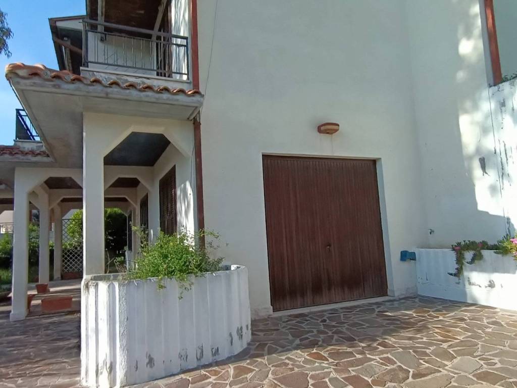 Villa a Larino in Via Vincenzo Cuoco, 76 - Foto 3