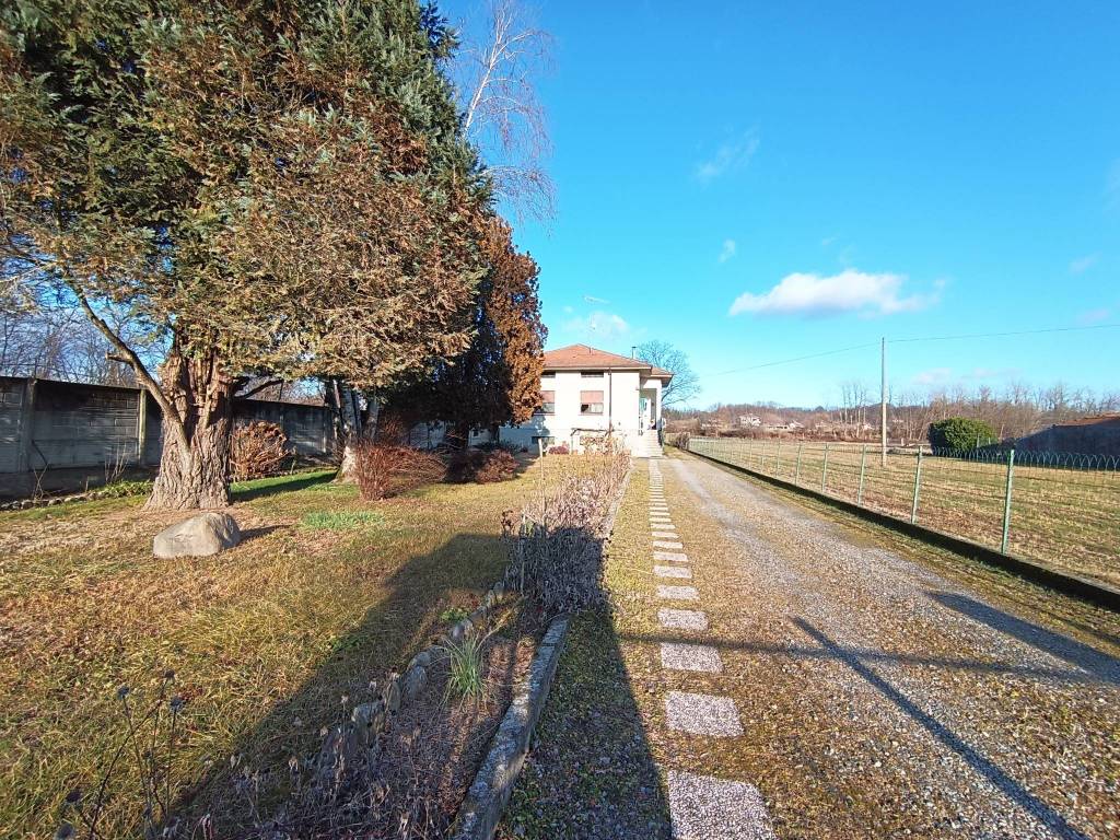 Villa a Borgomanero - Foto 2