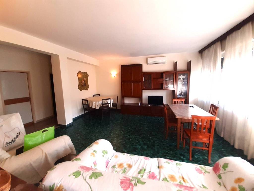 Appartamento a Riccione in Viale Dante Alighieri, 151 - Foto 5