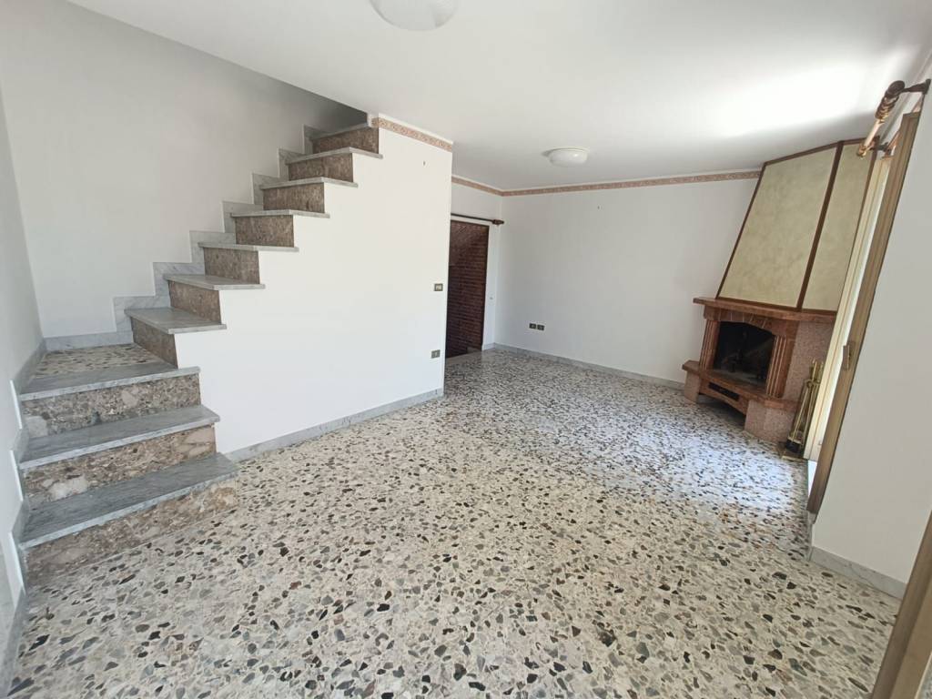 Casa indipendente a Carpinone in Vico 2 Chiaia - Foto 2