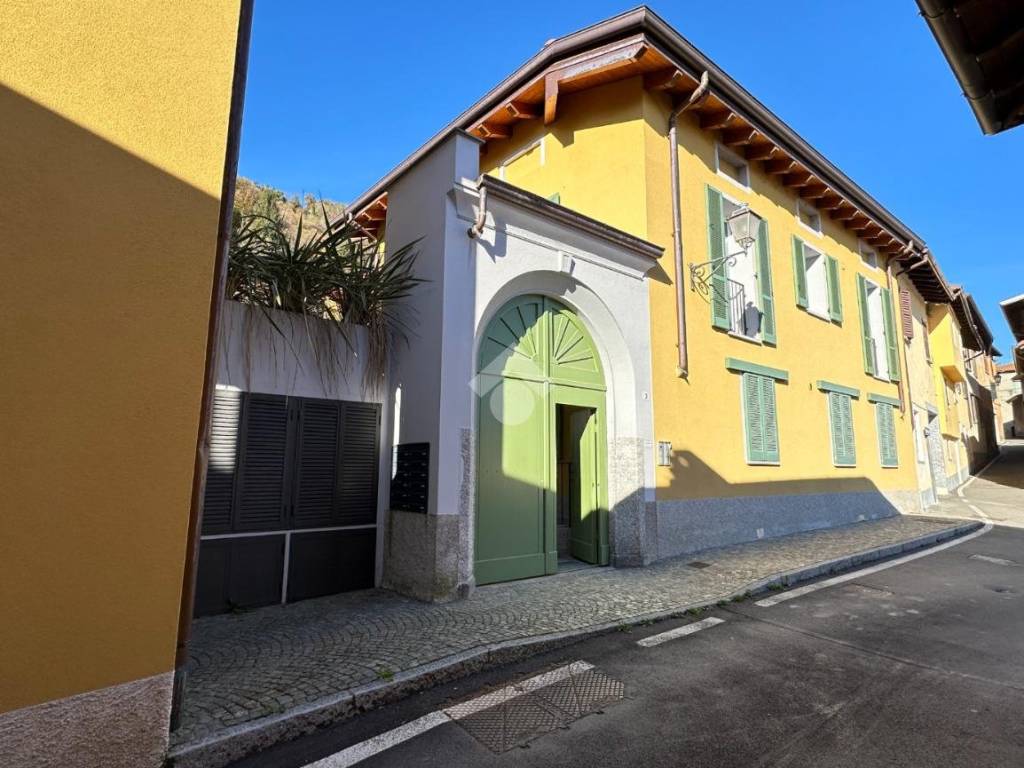Appartamento a Airuno in Piazza Alessandro Manzoni, 2 - Foto 3