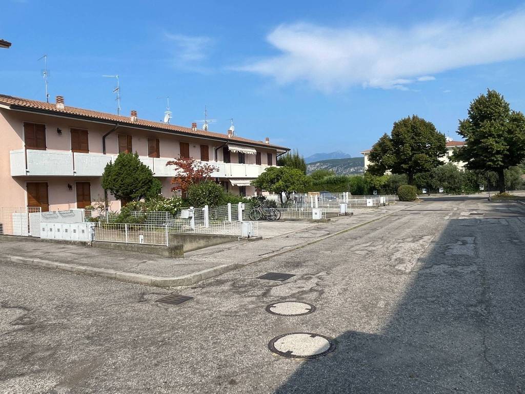Appartamento a Bardolino in Via Don D. Lucchini, 18 - Foto 3