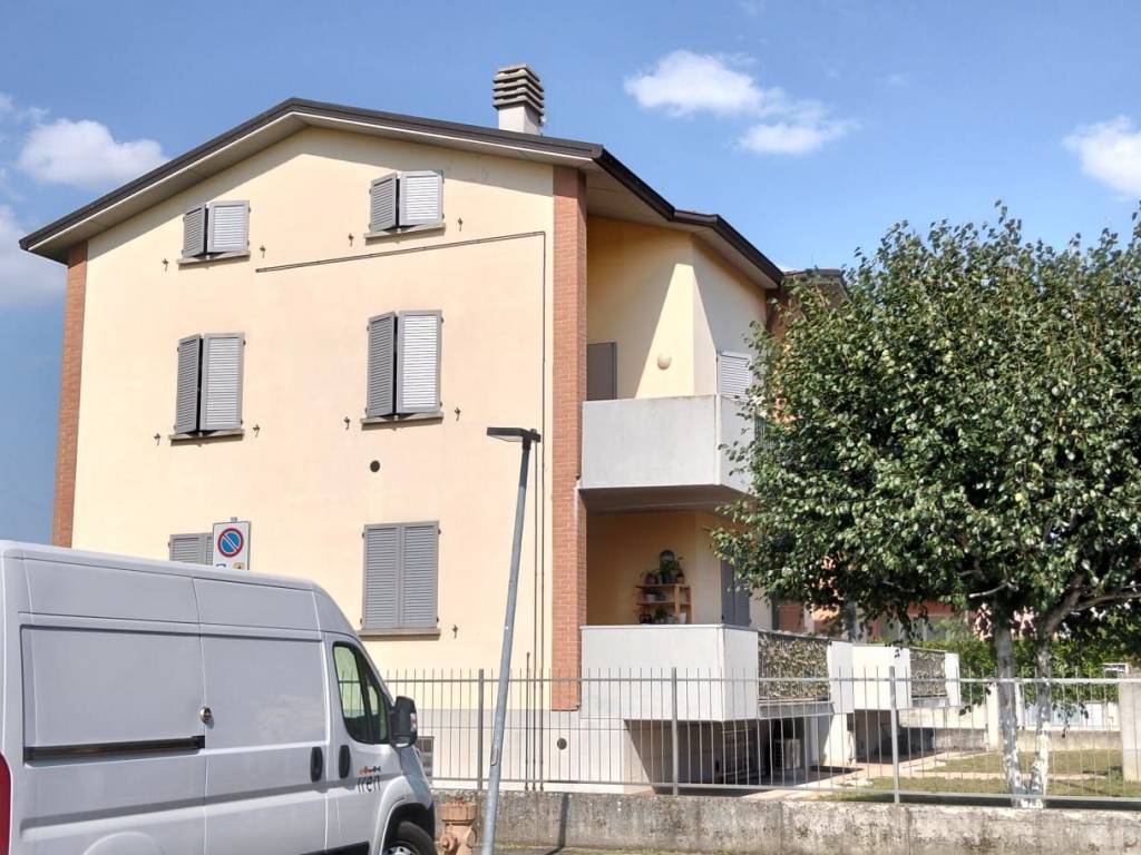 Appartamento a Collecchio in Via Massimo D'Antona, 12 - Foto 2