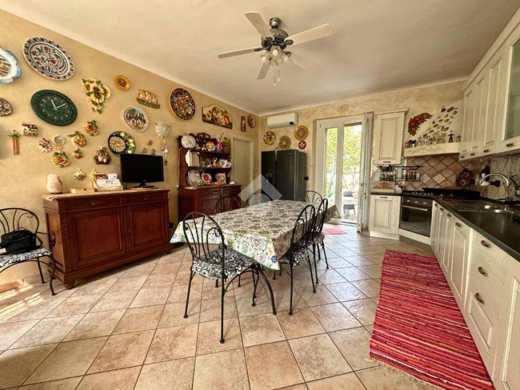 Villa a Bianzè in Via Livorno Ferraris, 34 - Foto 2