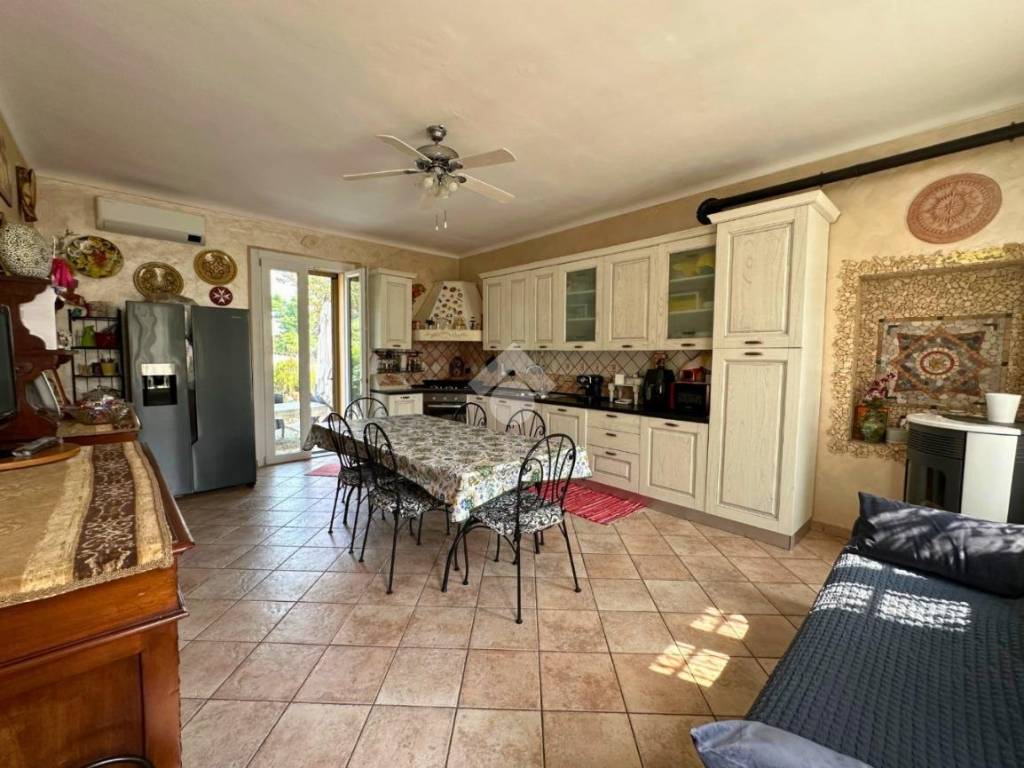 Villa a Bianzè in Via Livorno Ferraris, 34 - Foto 3