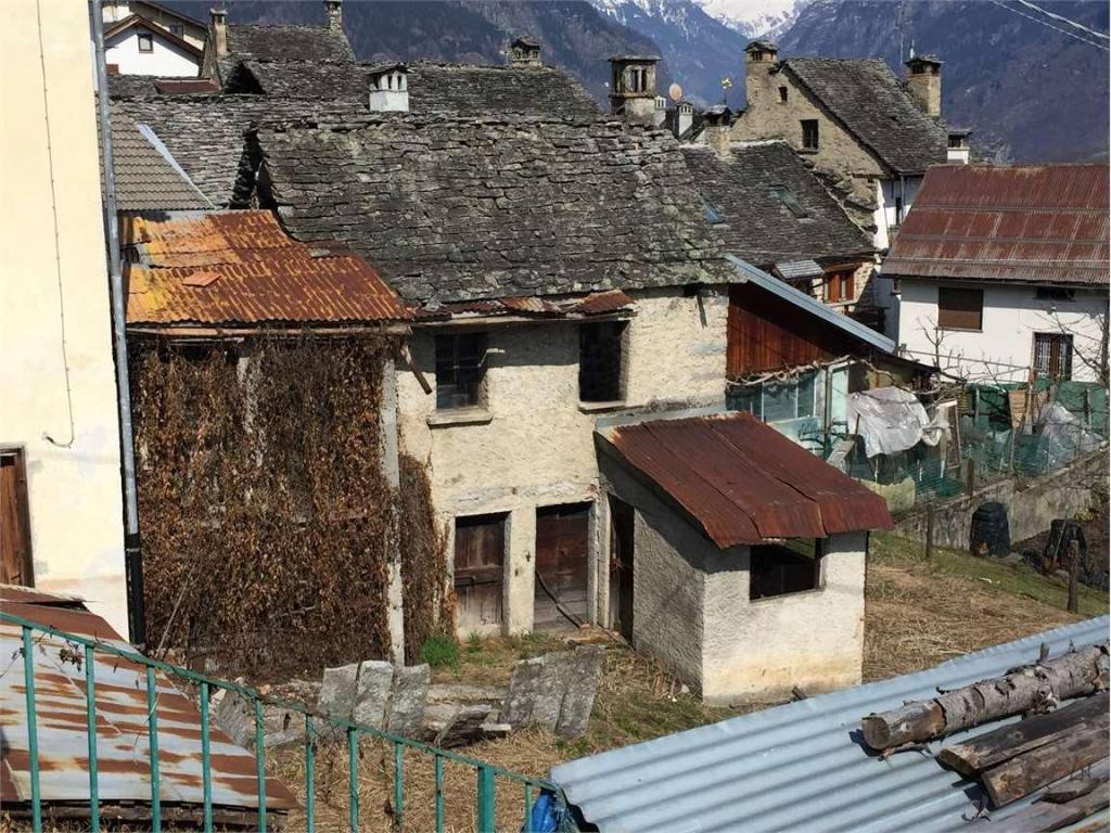 Rustico / casale a Crodo in Frazione Cravegna - Foto 2