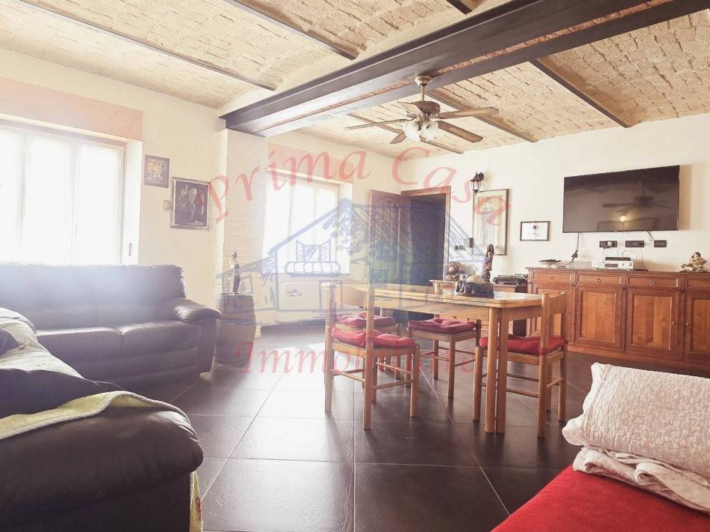 Villa a Castagnole delle lanze in Via Giovanni Abbate - Foto 4