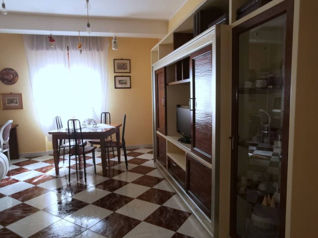 Appartamento a Piacenza in Viale Dante Alighieri - Foto 2