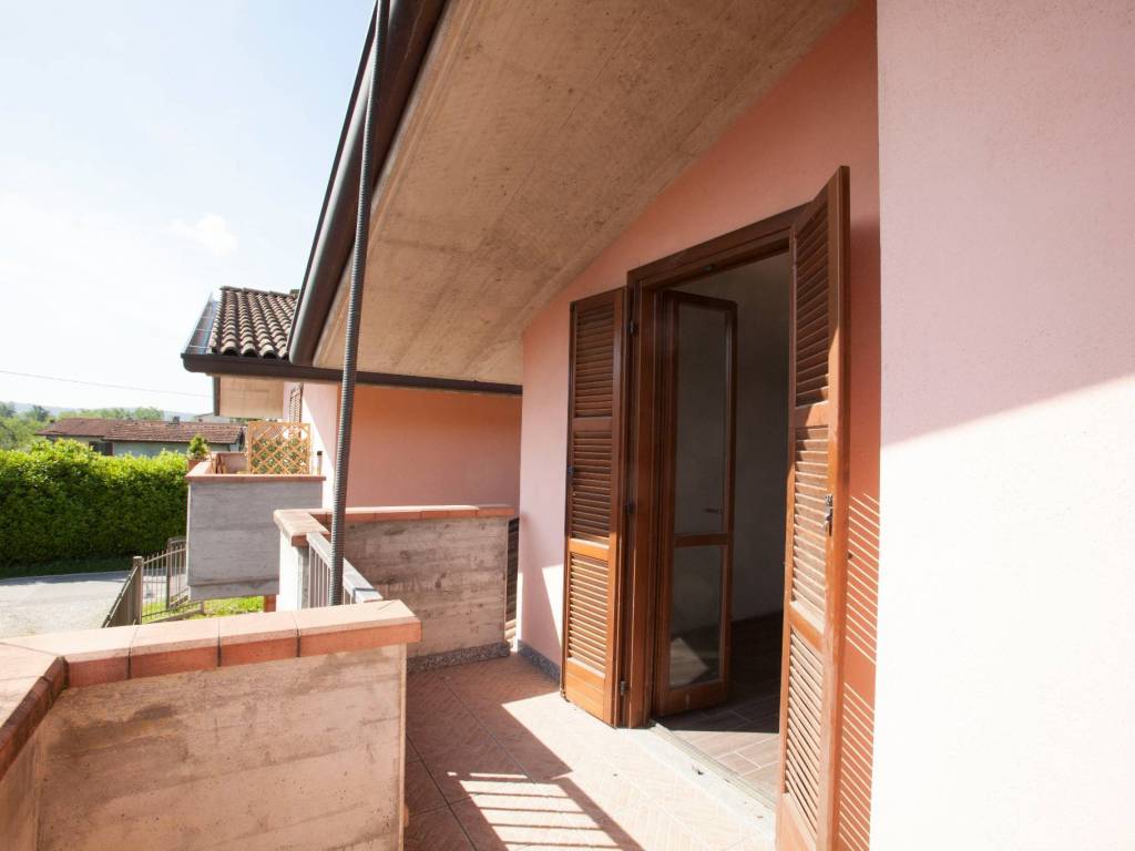 Villa a Biandronno in Via Trieste, 15 - Foto 5