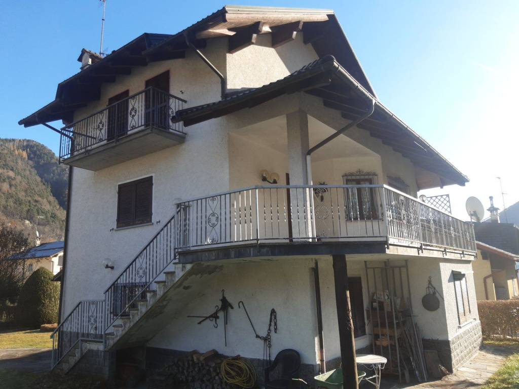 Villa a Malesco in Via Papa Giovanni XXIII, 52 - Foto 2