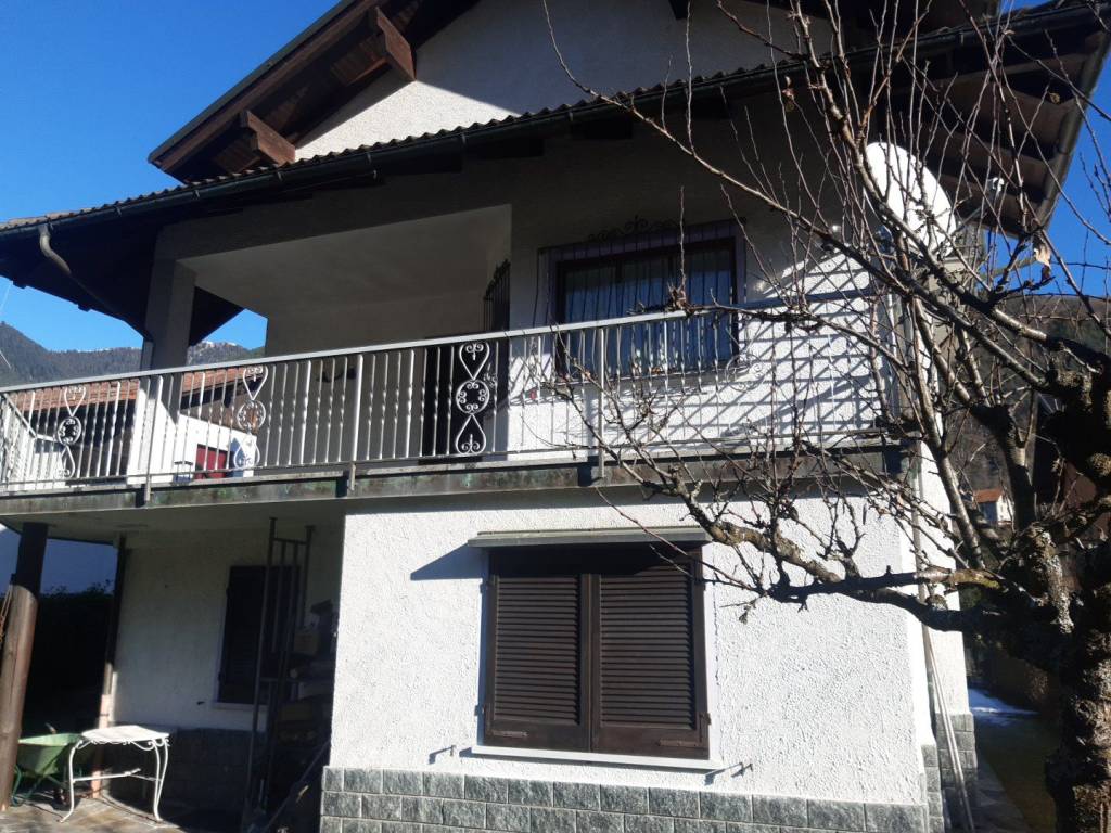 Villa a Malesco in Via Papa Giovanni XXIII, 52 - Foto 3