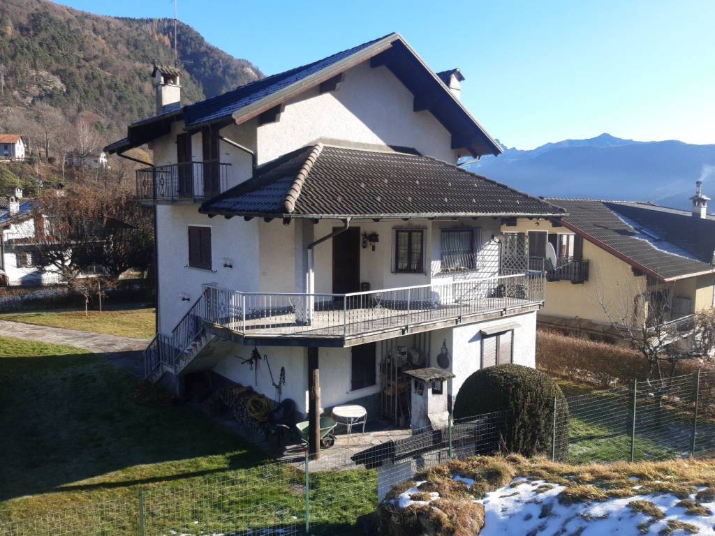 Villa a Malesco in Via Papa Giovanni XXIII, 52 - Foto 4