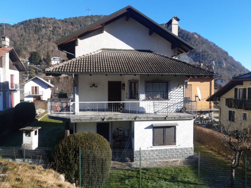 Villa a Malesco in Via Papa Giovanni XXIII, 52 - Foto 5