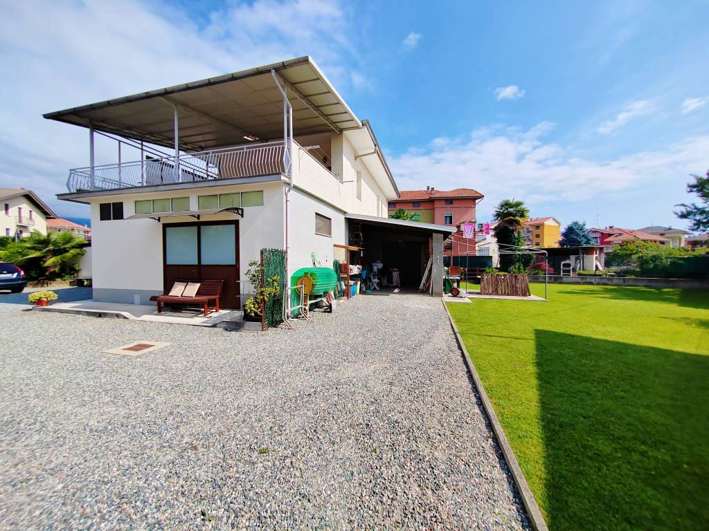 Villa a Occhieppo inferiore in Via Martiri della Libertà, 185 - Foto 2