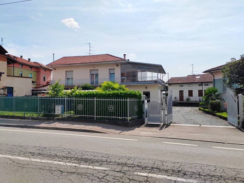 Villa a Occhieppo inferiore in Via Martiri della Libertà, 185 - Foto 4