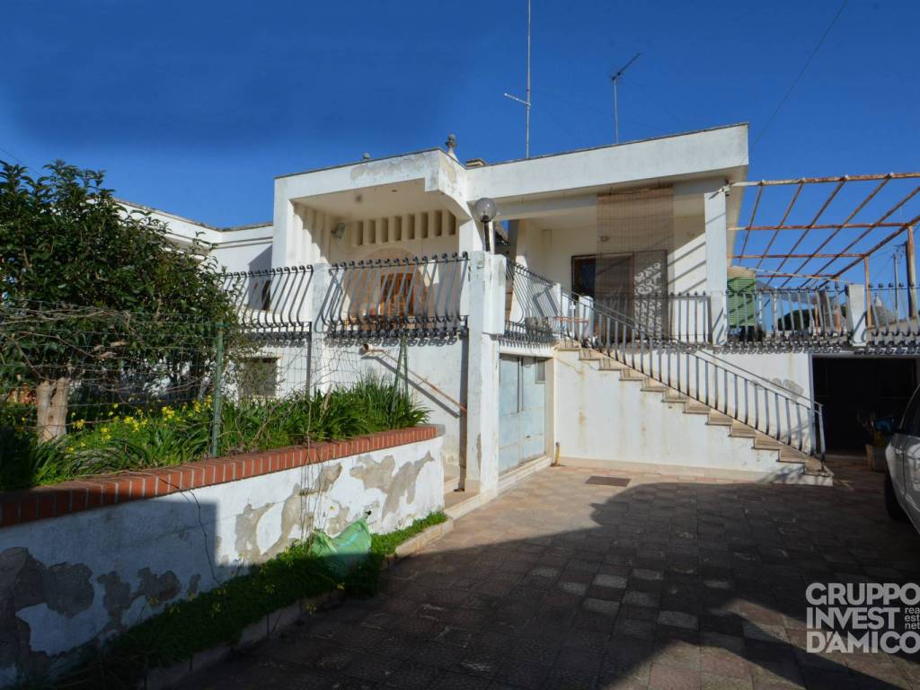 Villa a Martina franca in Via Cisternino Zona M - Foto 2