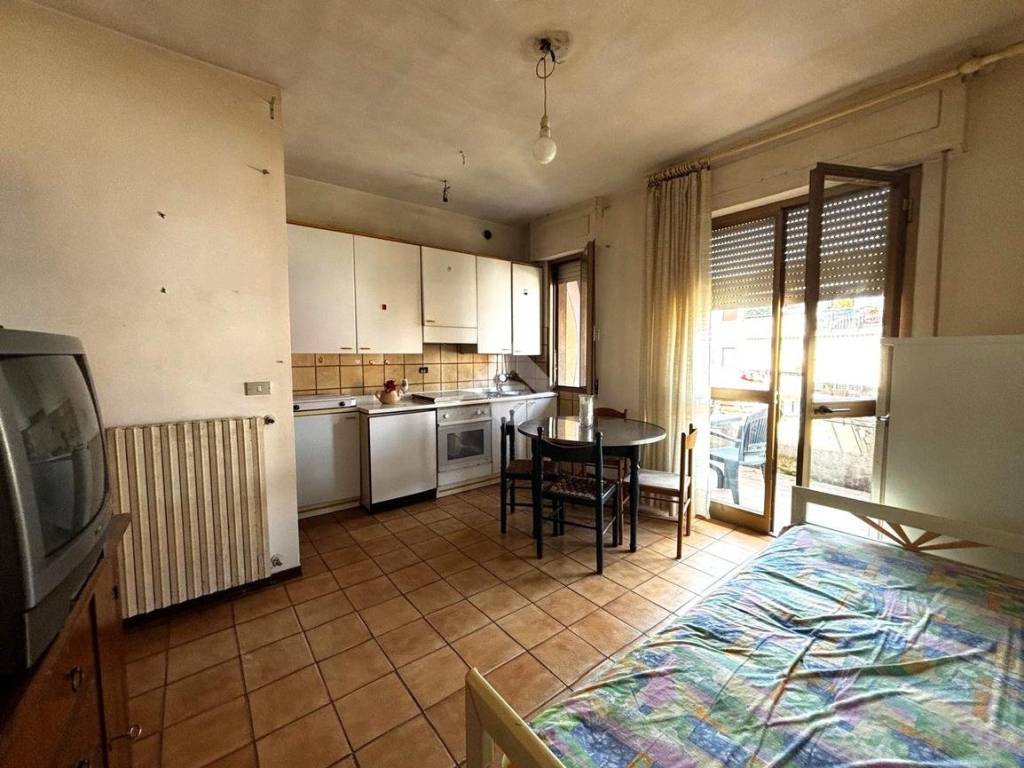 Appartamento a Montecatini-terme in via L. Cadorna, 3 - Foto 2