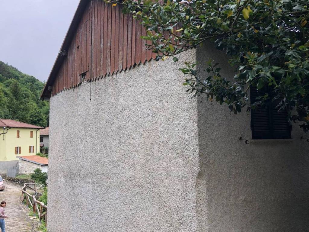 Casa indipendente a Zerba in frazione Vezimo - Foto 4