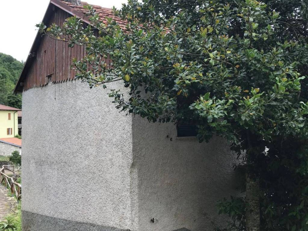 Casa indipendente a Zerba in frazione Vezimo - Foto 5