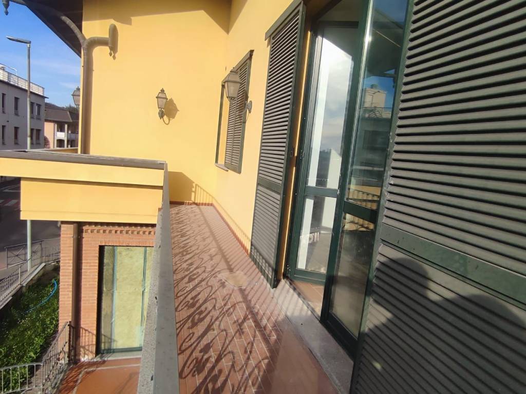 Appartamento a Cabiate in Via Dante Alighieri - Foto 5